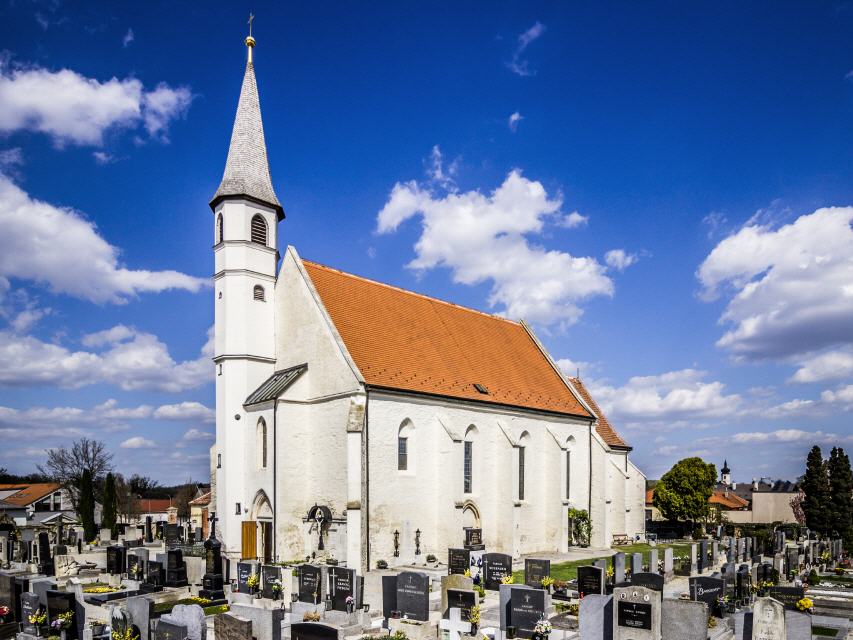 Fischamend Dorfkirche  Martina Janiba