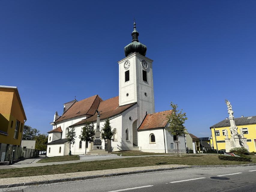 Pfarrkirche Enzersdorf/Fischa  Helmut Klauninger