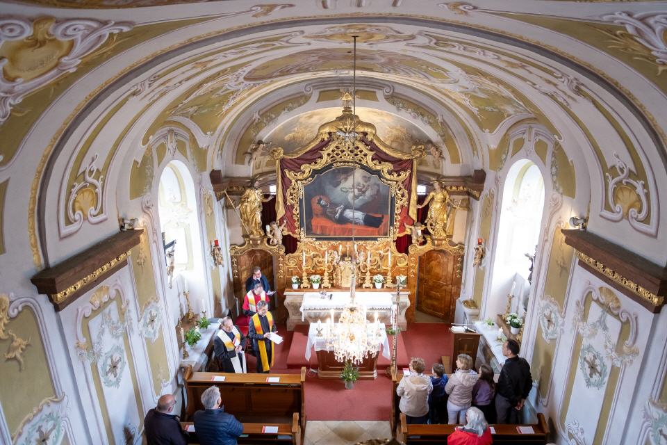 Vesper in der Kirche Klein-Neusiedl